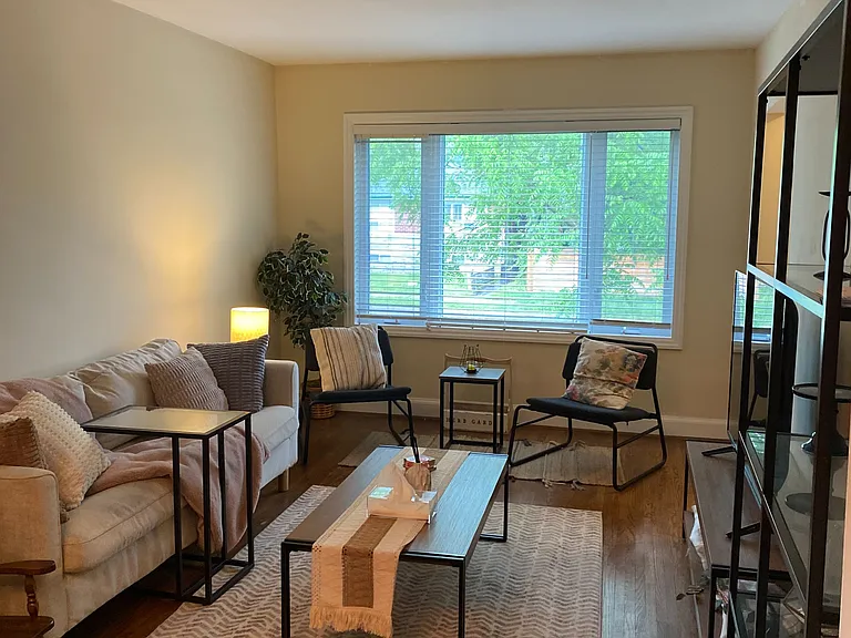 32 Florens Ave — Photo 13
