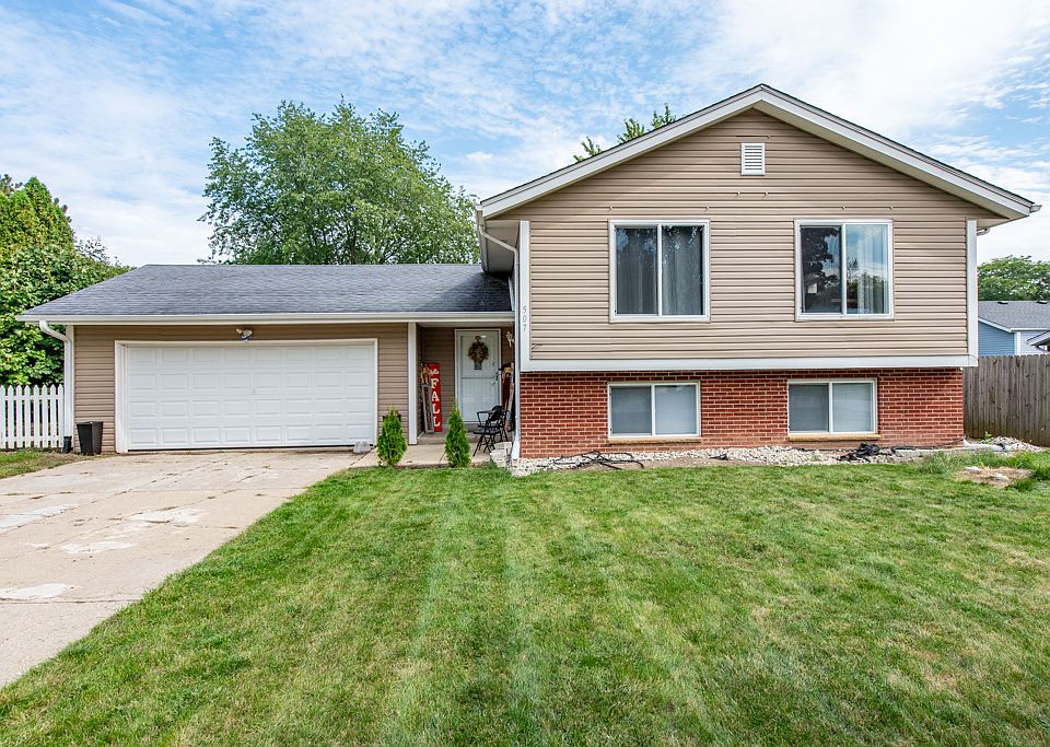 2nd image of 507 Willow Ct