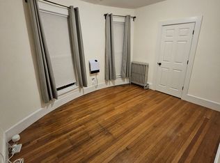136 Devon St ROOM 2-1, Dorchester, MA 02121