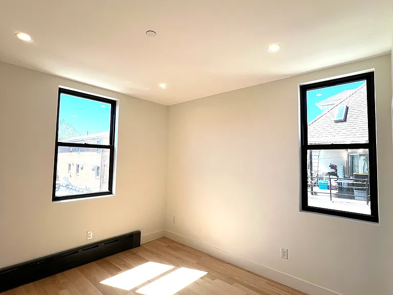 7 Bay 32nd St #2F — Photo 5