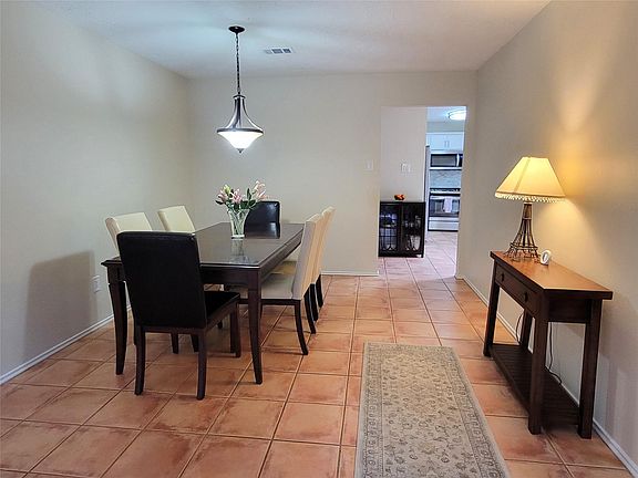 4th image of 39 Whistlers Walk Pl