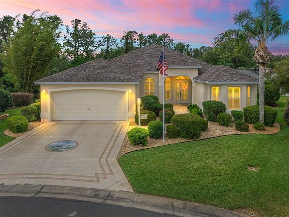 2nd image of 1304 La Estrellita Way