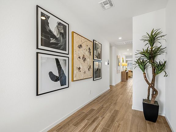 PHX_Hallway_12884-305th-Ave