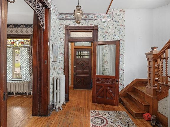 4th image of 2521 Lafayette St