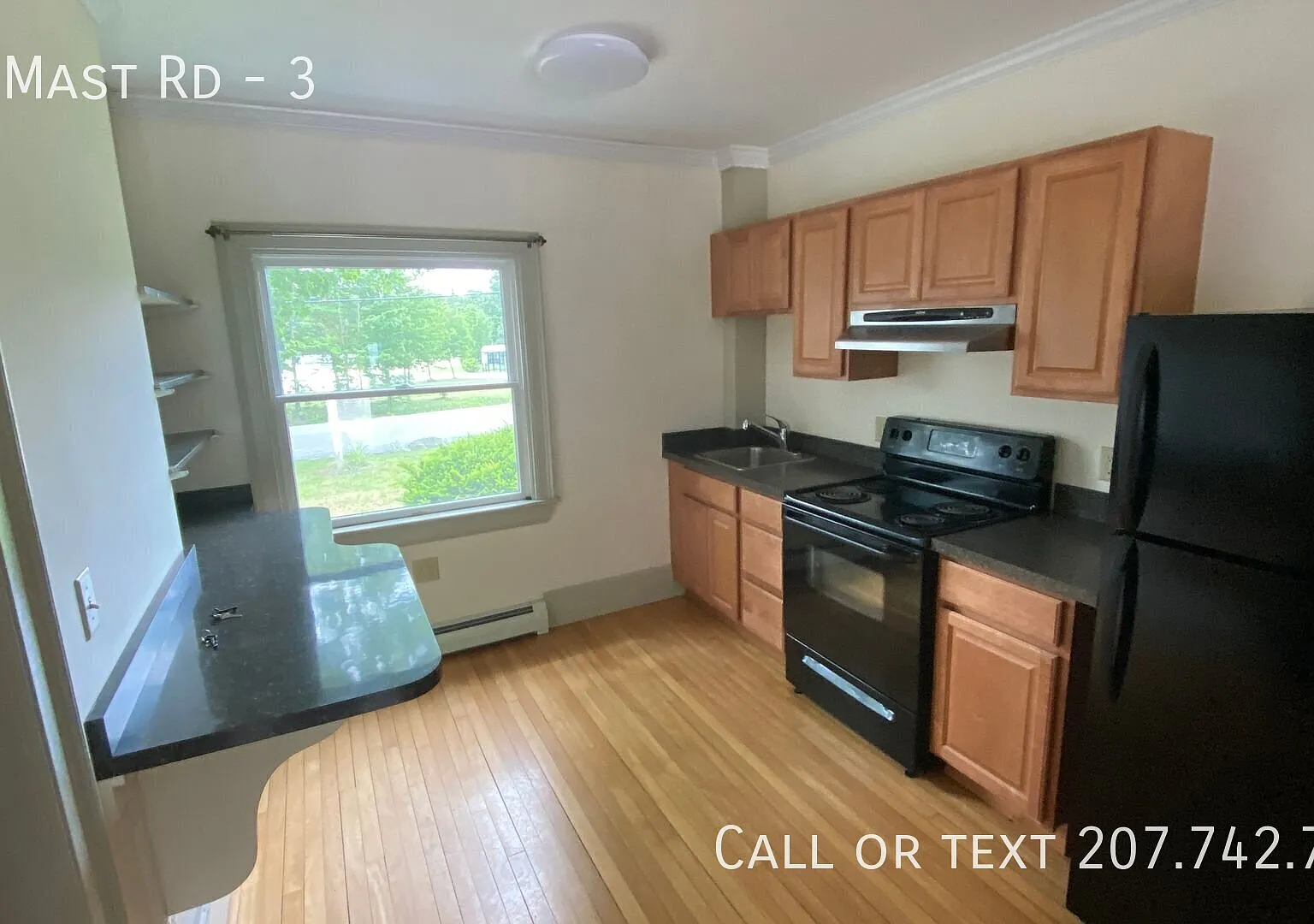 University Student Rental- Available for the 2027-2028 School Year!! Heat & Hot water Included — Photo 1