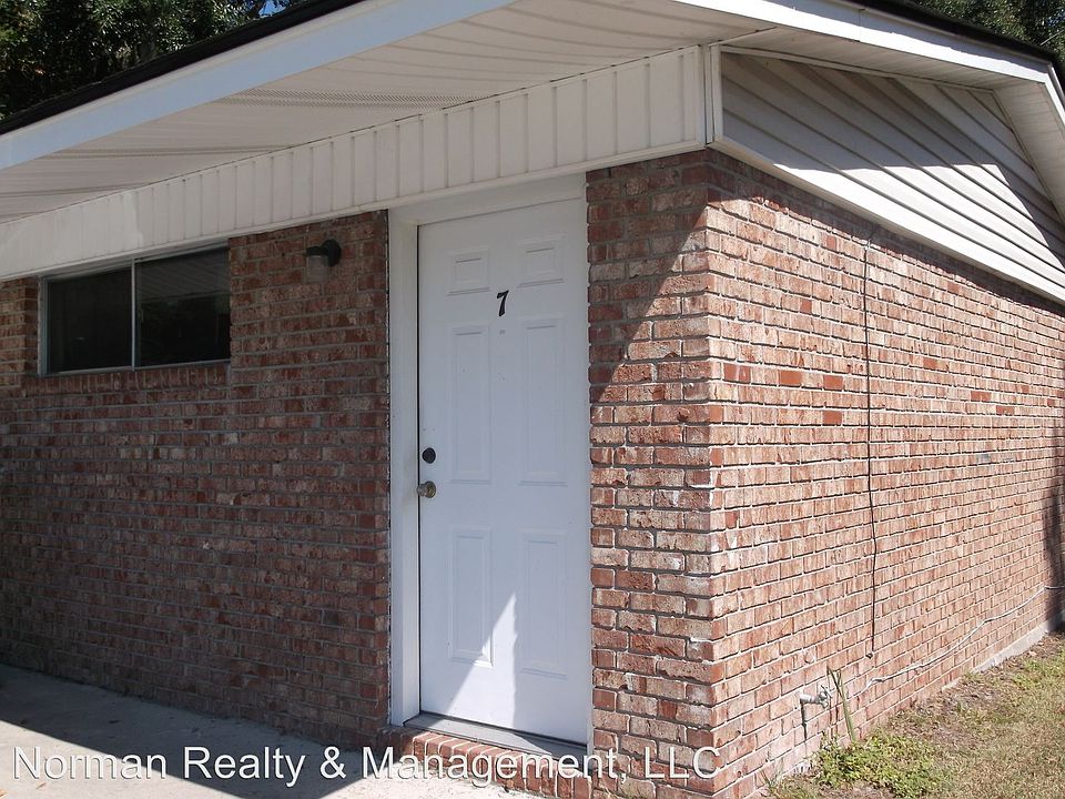 2nd image of 128 Gause St APT 12