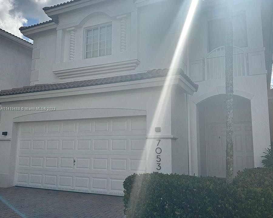 1st image of 7053 NW 115th Ct