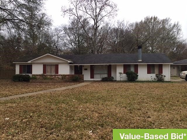1st image of 903 Woodville Dr