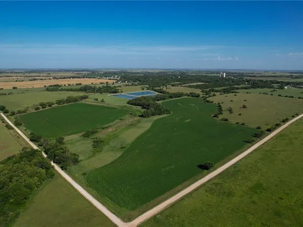 2100 Road, White City, KS 66872