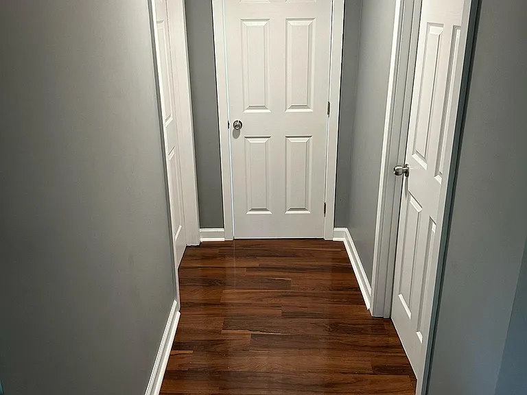 2315 Lloyd Ave — Photo 6