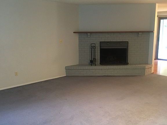 4th image of 3215 To 3213 21st Ave NW
