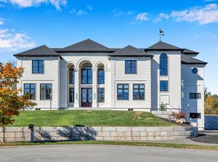 19 Bridle Spur Ln, Danvers, MA 01923