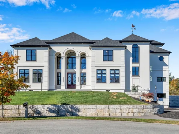 19 Bridle Spur Ln, Danvers, MA 01923