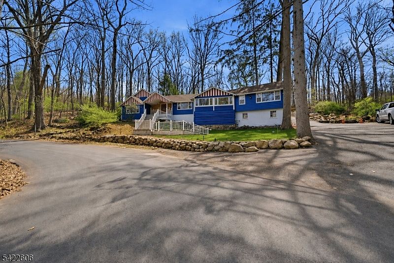 1st image of 399 Springbrook Trl