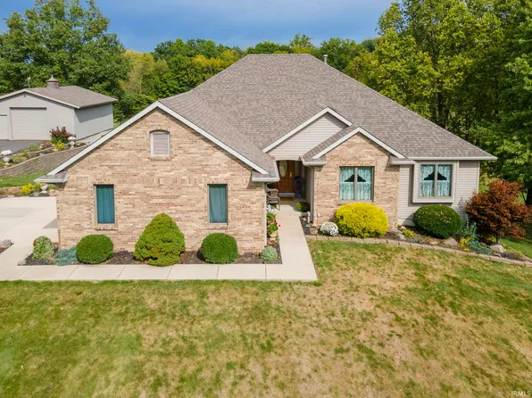 694 W Vine St, Roanoke, IN 46783