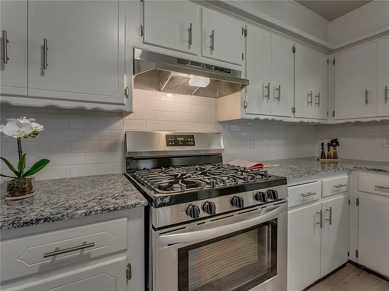 4901 S Rhode Island Ave — Photo 11