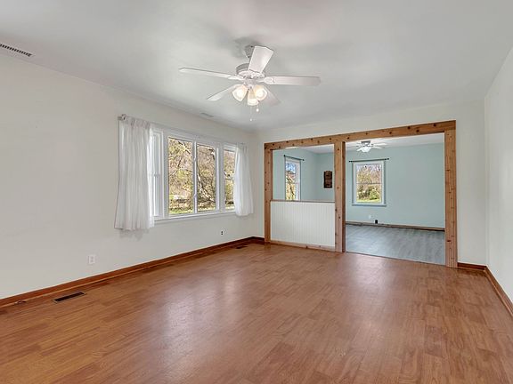 5th image of 994 Bull Run Rd