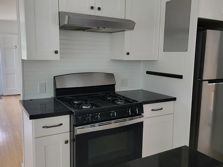 921 15th St #5A — Photo 3
