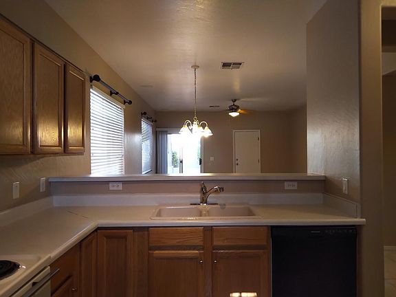 5th image of 2121 S Barrington