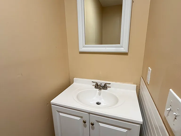 190 Dell St #3 — Photo 6