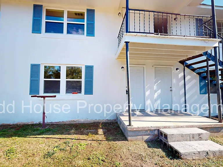 121 Grimes St #1 — Photo 2