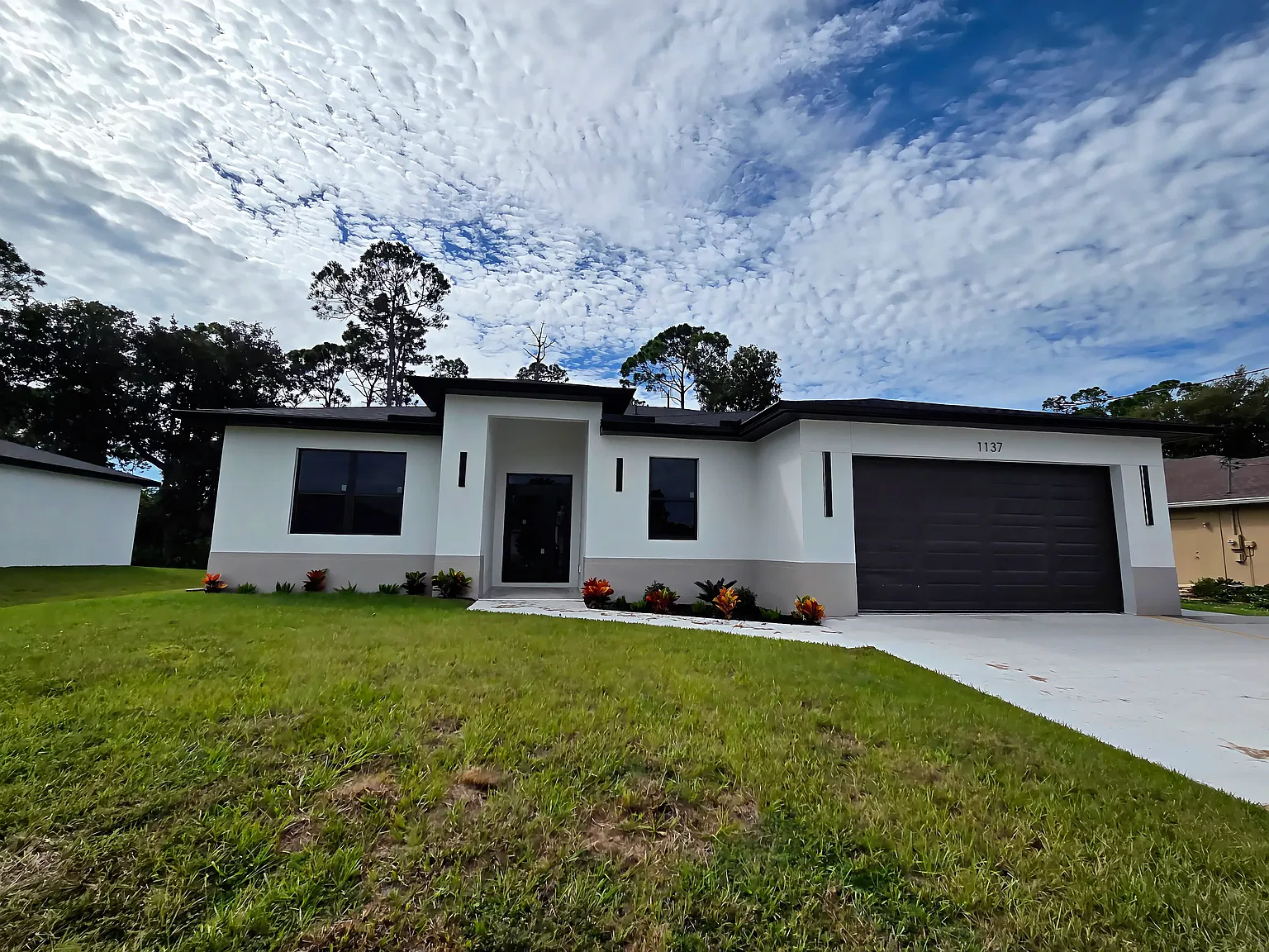 3 bed, 1650 sqft, $2,000 — Photo 1