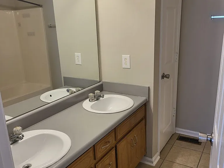 1900 Peaceful Brook Dr — Photo 10