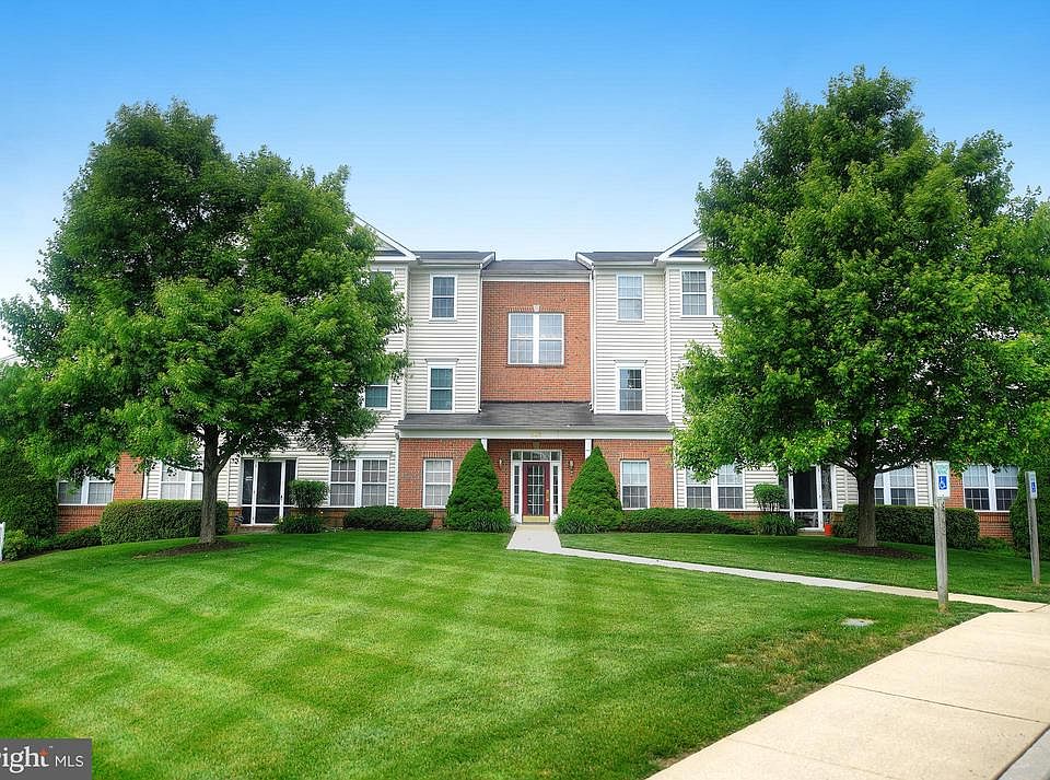 1st image of 303 Willrich Cir #303D