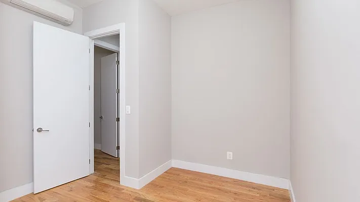 Rented by Nooklyn NYC LLC | media 4