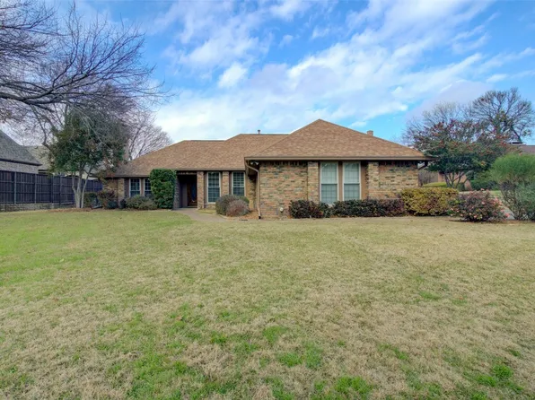 152 Meadowcreek Rd, Coppell, TX 75019