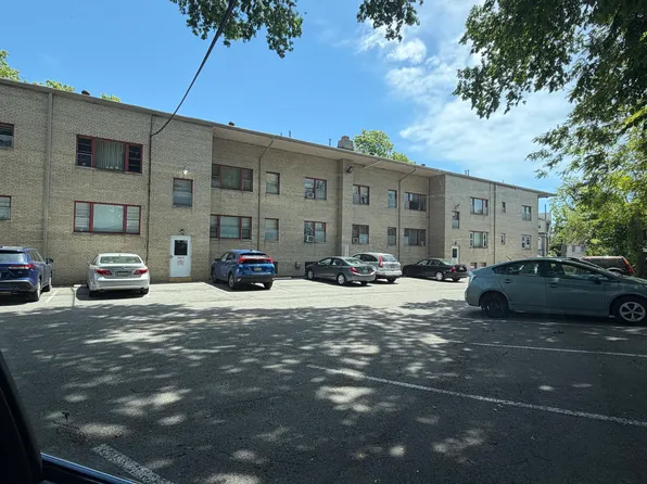 2222 Broadway Ave #203, Pittsburgh, PA 15216