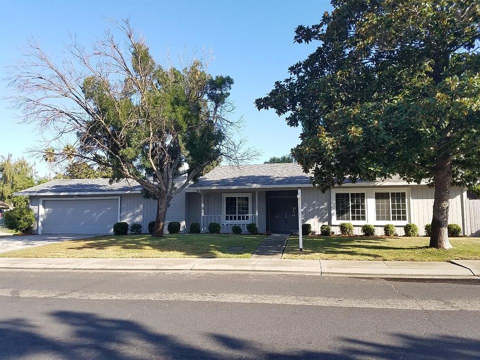 1st image of 2421 Shropshire Dr