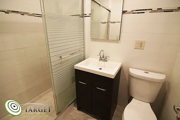 Rented by Target Realty Group | media 9