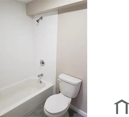 421 Irvington Ave #1 — Photo 6