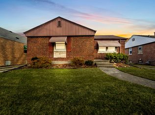 2223 S 7th Ave, Riverside, IL 60546