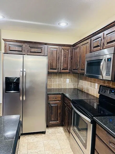 3 bed, 1375 sqft, $1,550 — Photo 3