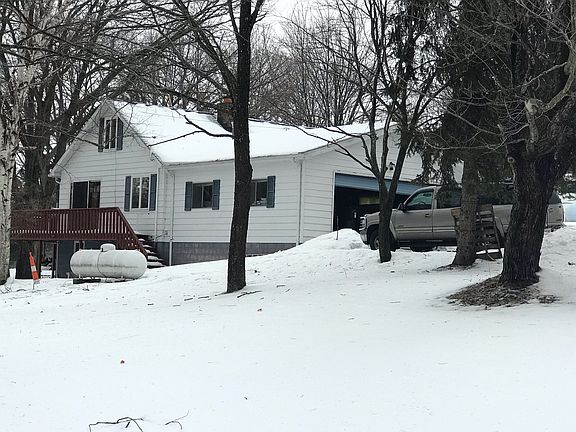 4th image of 15115 Becker Dr