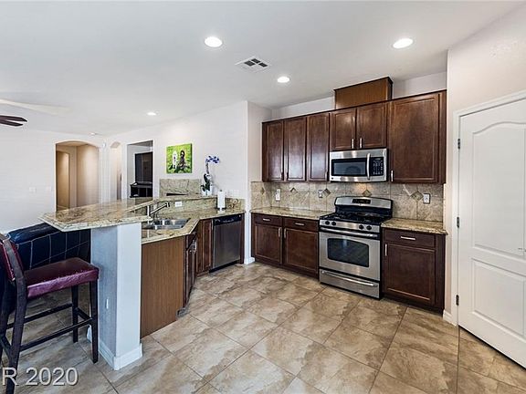 3rd image of 10412 Bays Mountain Ave