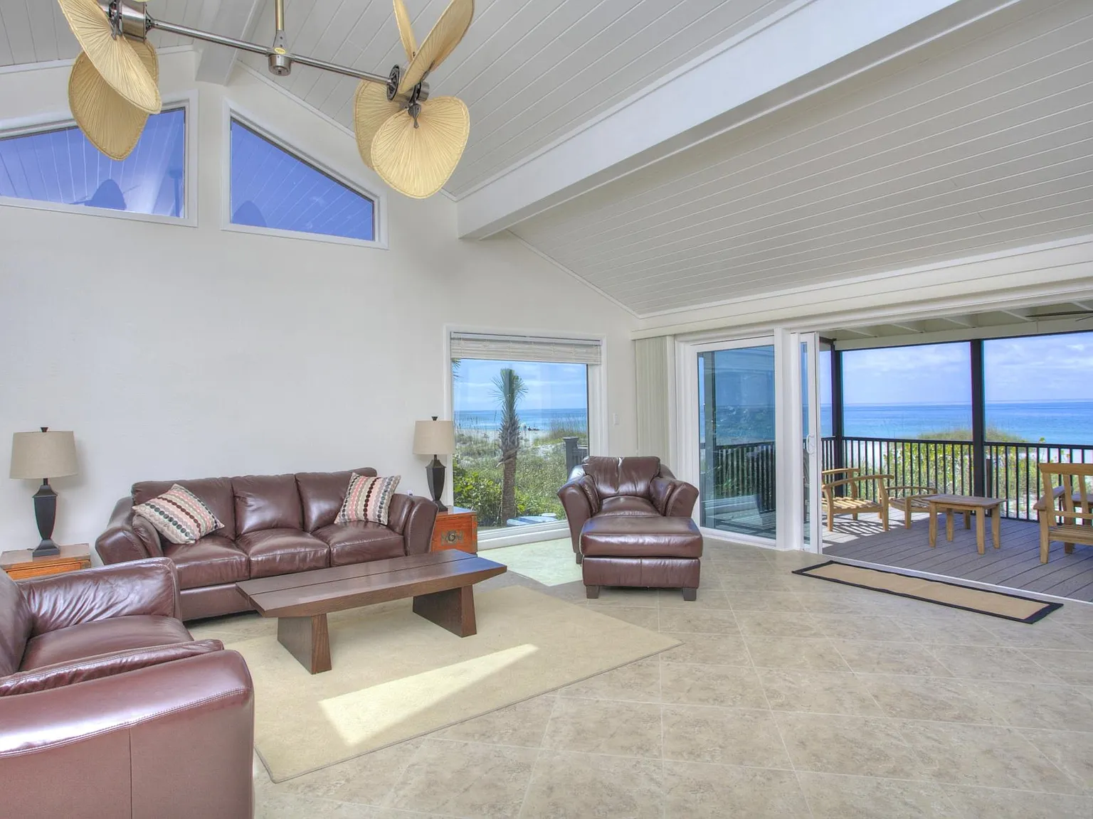 2833 Gulf Of Mexico Dr — Photo 4