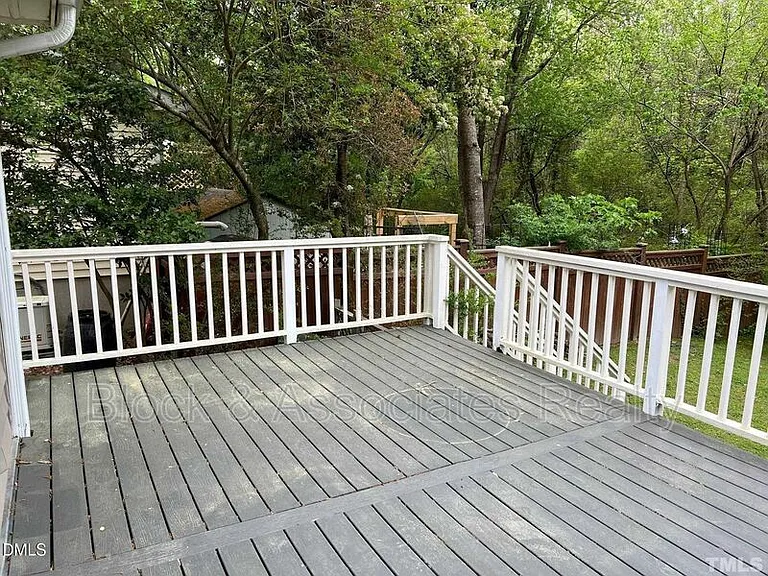 2357 Huron St — Photo 10