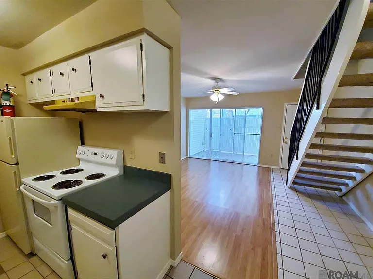 454 W Parker Blvd #B5 — Photo 4