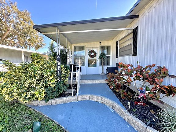 2nd image of 1259 Plantation Pl