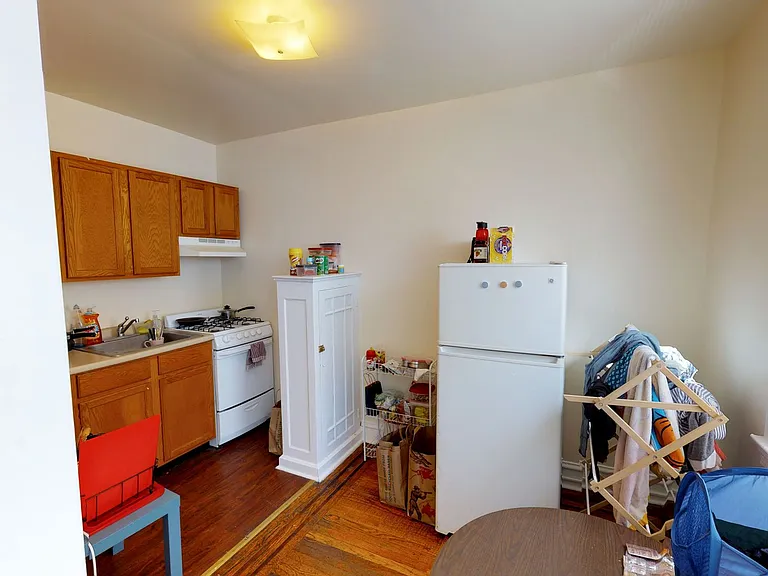 Penn Hall Apartments — Photo 12