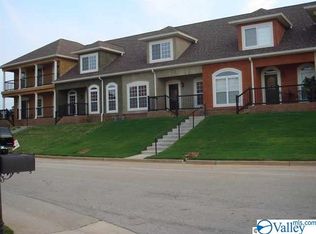 11 Harbor View Ct NE, Decatur, AL 35601