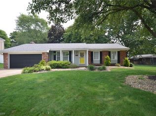 205 High Point Cir, Tallmadge, OH