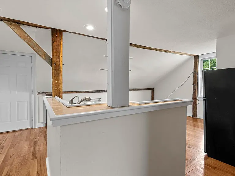 22 Winthrop St #5 — Photo 6
