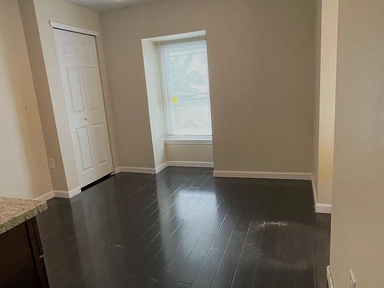 3319 Hamilton St — Photo 2