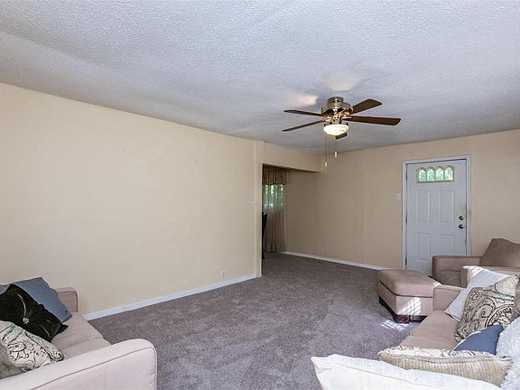 5th image of 4920 Hills St