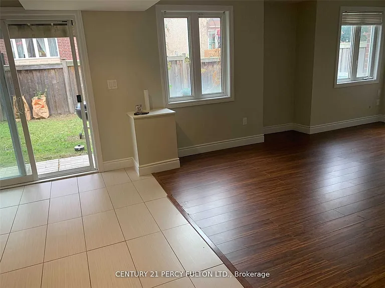 21 Watersplace Ave — Photo 3