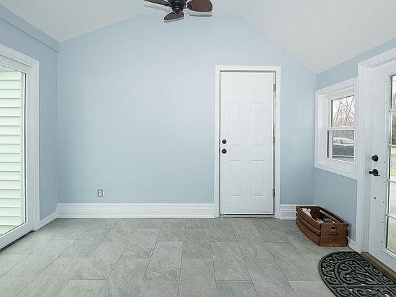 3rd image of 32 Oakwood Ave